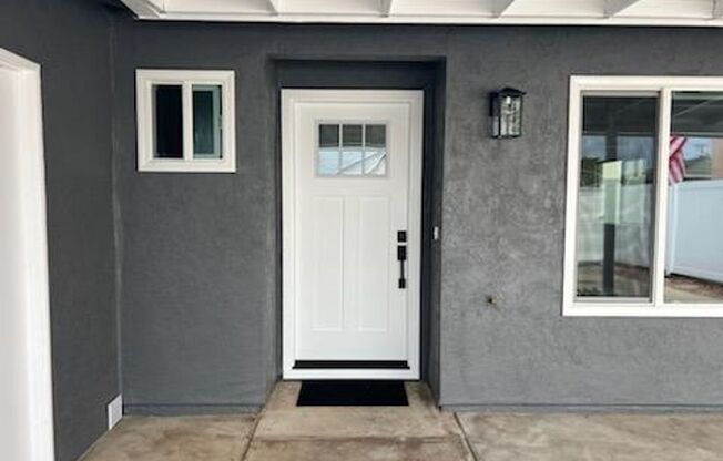 Imperial Beach - Newly Renovated Bungalow