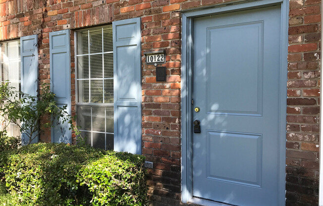 2BR/1.5BA River Oaks townhome for lease by LSUS