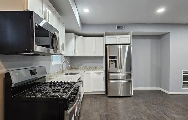 Newly Renovated Anacostia Home with backyard space
