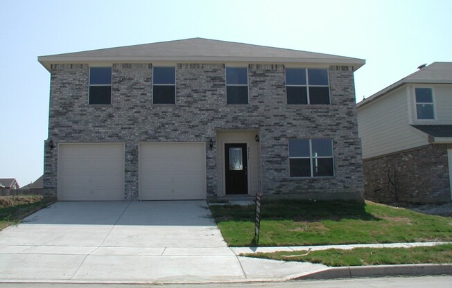 4 beds, 2.5 baths, $2,495