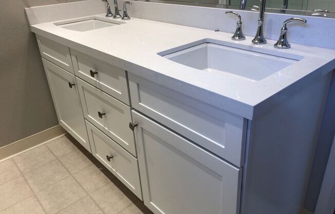 2 beds, 1.5 baths, 1,000 sqft, $3,695, Unit 11