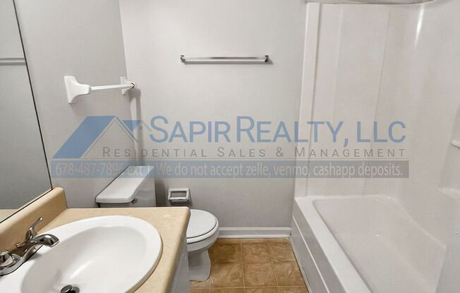 1 bed, 1 bath, 700 sqft, $1,050, Unit 111