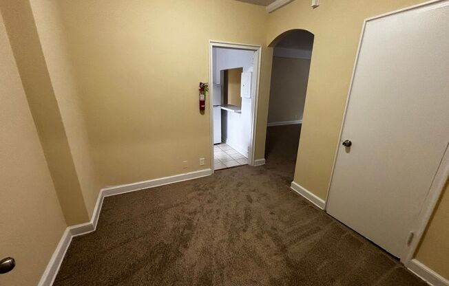 2 beds, 1 bath, $1,150, Unit B51