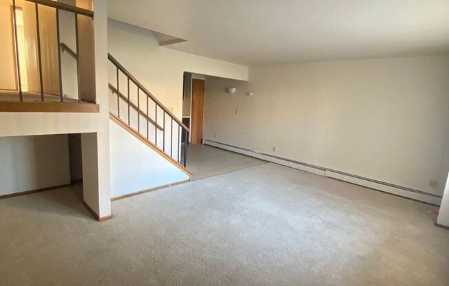 3 beds, 1.5 baths, 1,066 sqft, $1,499, Unit 5180 02