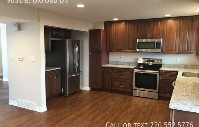 9051 E OXFORD DR