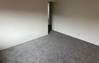 2 beds, 1.5 baths, 800 sqft, $2,095, Unit 04