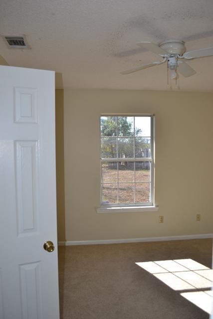 3 beds, 2 baths, $1,650