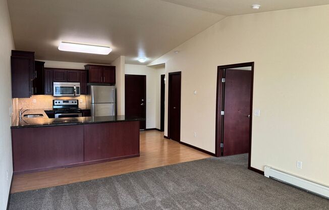 1 bed, 1 bath, 670 sqft, $1,020, Unit 5400-105