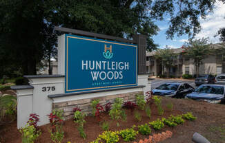 Huntleigh Woods Apartments