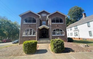 CHARMING 2 BEDROOM APT NEAR THE LOVELY MARYVILLE COLLEGE CAMPUS!!