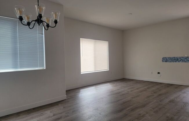 2 beds, 2 baths, $1,400