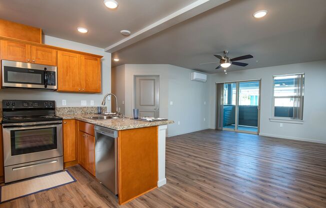 1 bed, 1 bath, 718 sqft, $1,795, Unit C-323