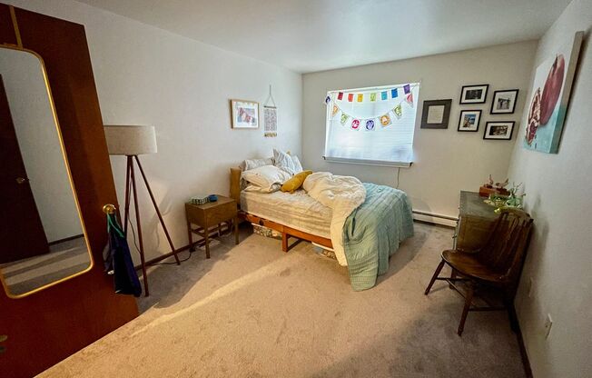 1 bed, 1 bath, $1,095, Unit 208