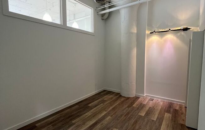 2 beds, 1 bath, 850 sqft, $1,850, Unit 307