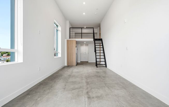 Studio, 1 bath, 473 sqft, $2,045, Unit 203-D