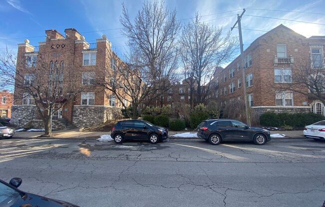 Studio, 1 bath, 400 sqft, $825, Unit 218