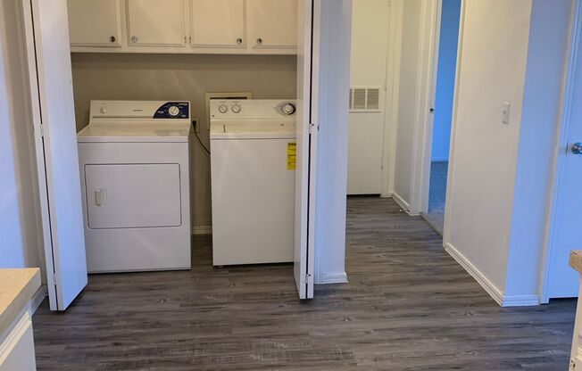 1 bed, 1 bath, 700 sqft, $849