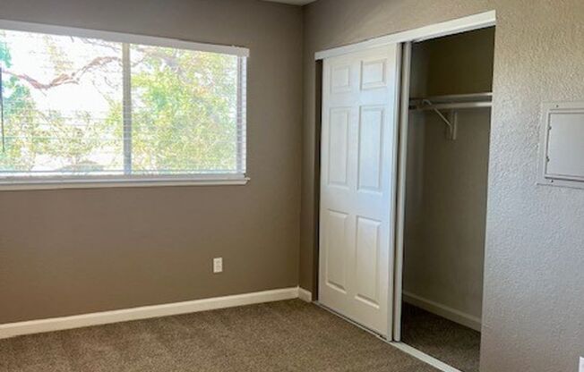 2 beds, 2 baths, 900 sqft, $1,695, Unit 26