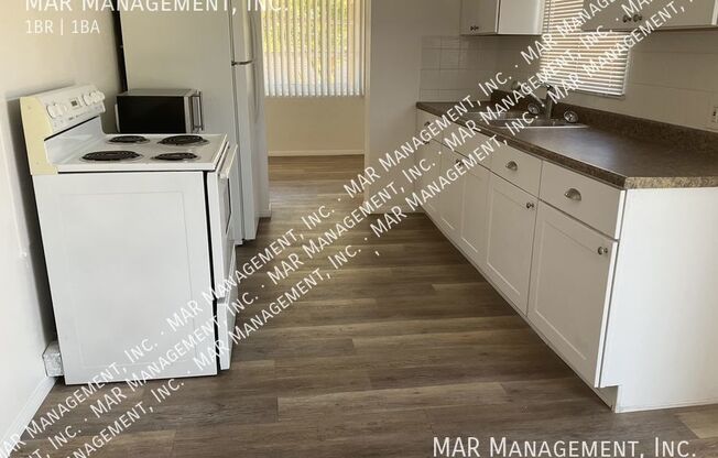 2460 E Main St
