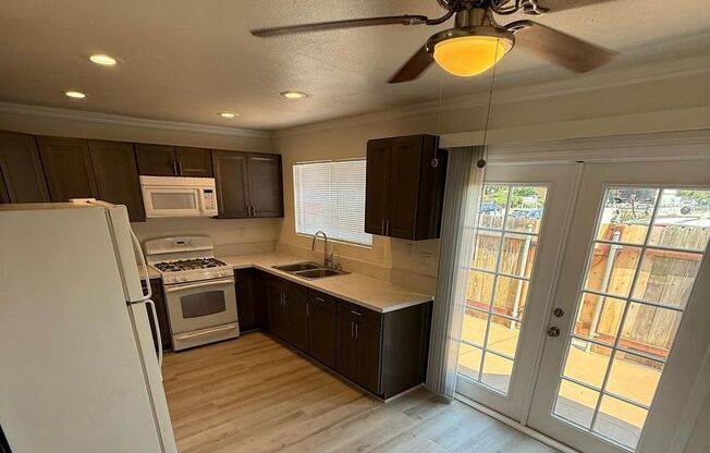 2 bedroom 1.5 Bath Upgraded Townhome