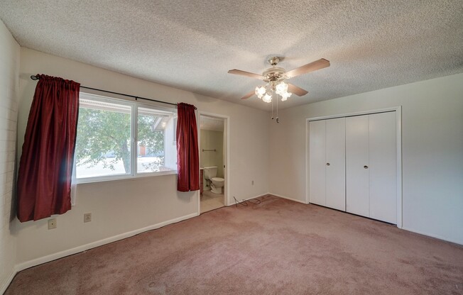 2 beds, 2 baths, $1,600