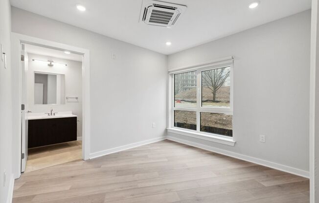 2 beds, 2 baths, 927 sqft, $1,935, Unit B220