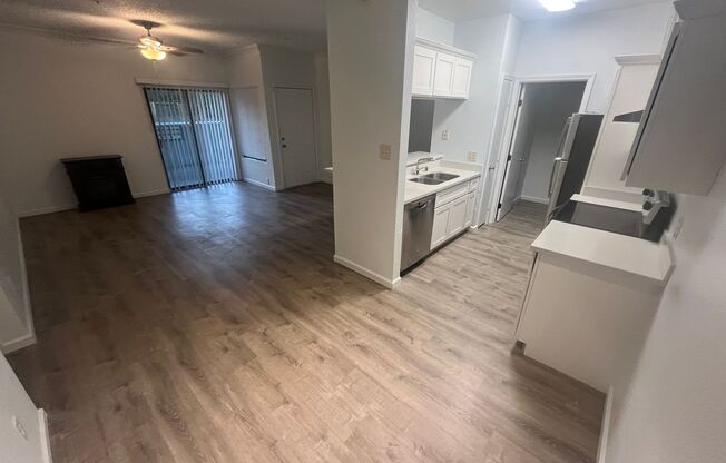2 beds, 2 baths, $2,450, Unit # 201