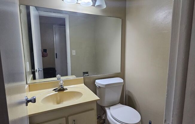 1 bed, 1.5 baths, $1,650, Unit 4314