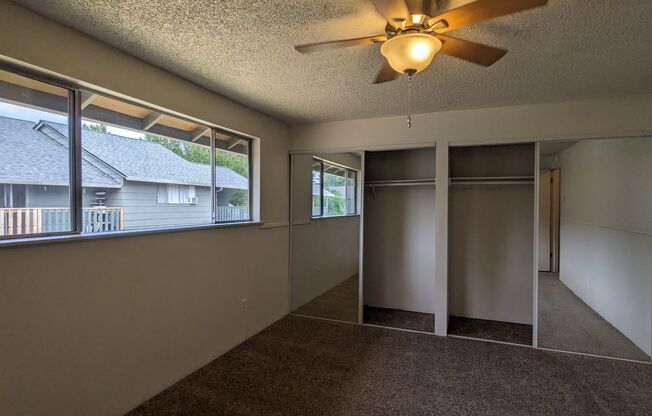 3 beds, 1.5 baths, 1,500 sqft, $1,893, Unit 2712-3