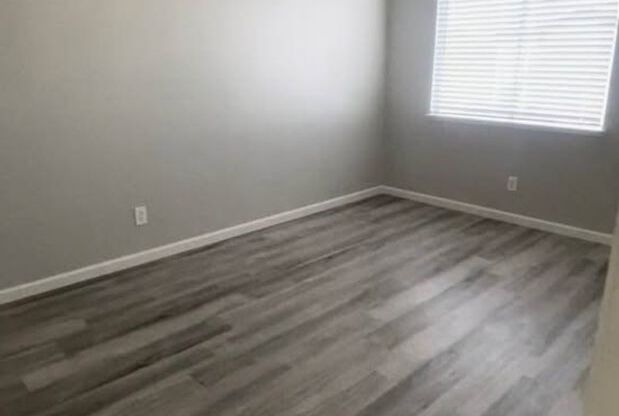 Henderson Townhomes (HT)