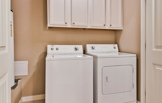 1 bed, 1 bath, 825 sqft, $1,095, Unit 3918-102 Rochester