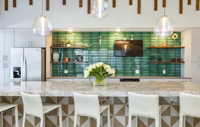 MADISON POINTE CLUBHOUSE