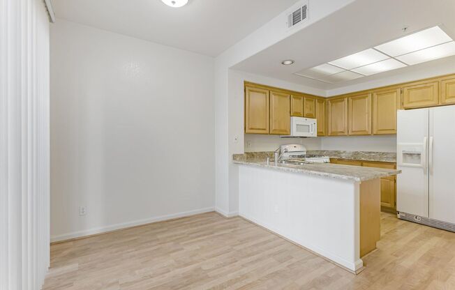 2 beds, 2.5 baths, $4,000, Unit # 14