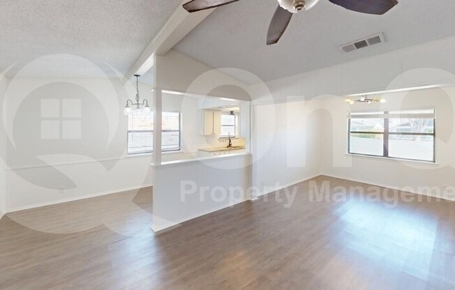 1021 BROOKSHIRE CIR