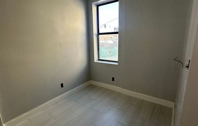 525 - Golden Crest 525 60th Street, LLC