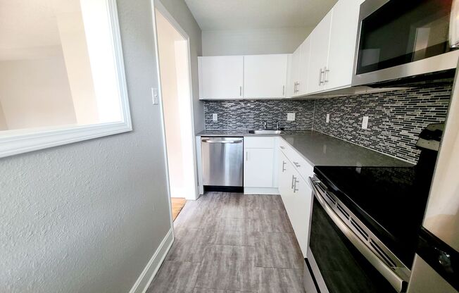 1 bed, 1 bath, 611 sqft, $1,150, Unit 4440-304