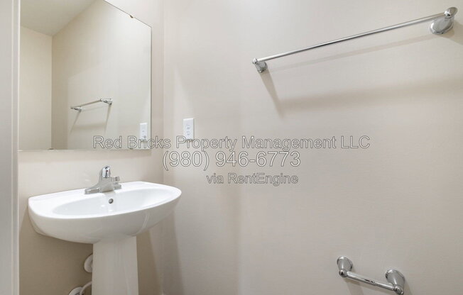4 beds, 2.5 baths, 1,903 sqft, $2,095