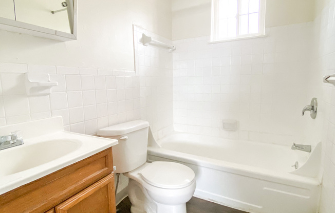 2 Bed Townhouse - Bathroom