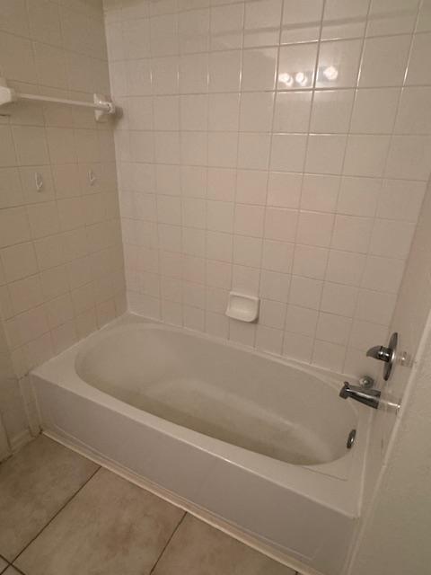 3 beds, 2 baths, 1,296 sqft, $2,000