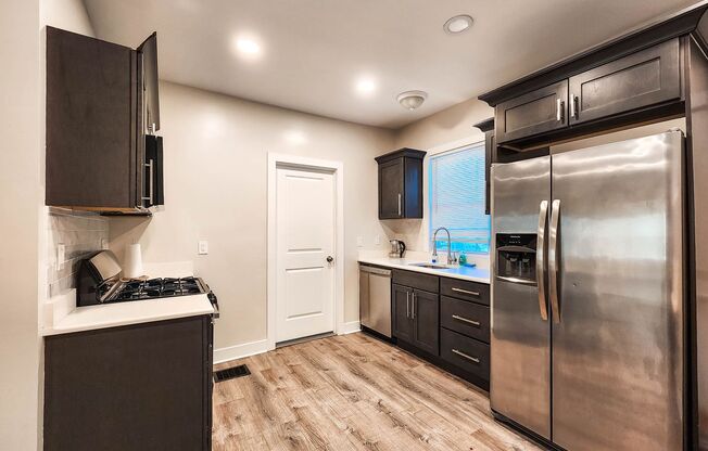 Beautiful 4BD Behind Yale Campus!