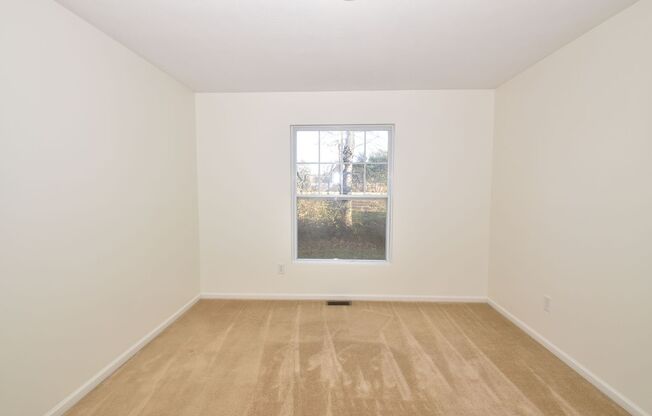 2 beds, 1 bath, $1,600