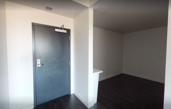 1 bed, 1 bath, 787 sqft, $3,050, Unit 511