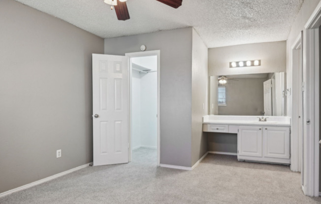 2 beds, 1 bath, 1,031 sqft, $1,495