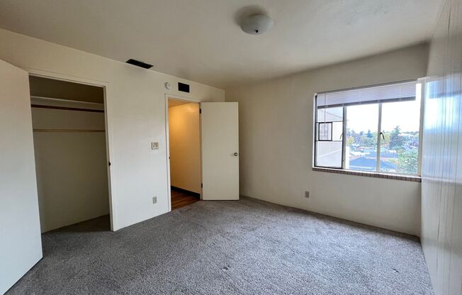 2 beds, 1 bath, 650 sqft, $1,495, Unit 703