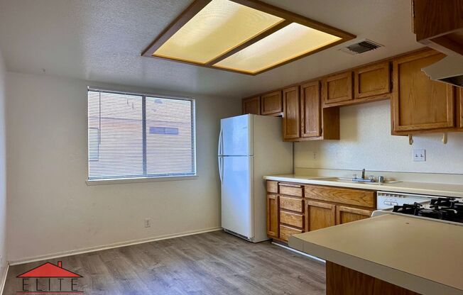 2 beds, 1 bath, 900 sqft, $950, Unit #C