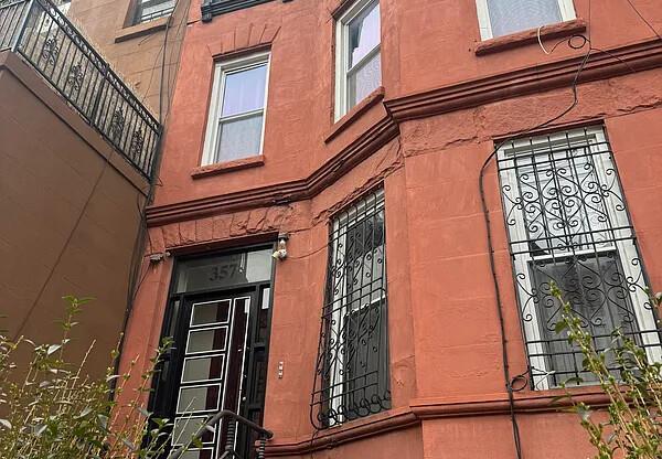 357 HALSEY ST