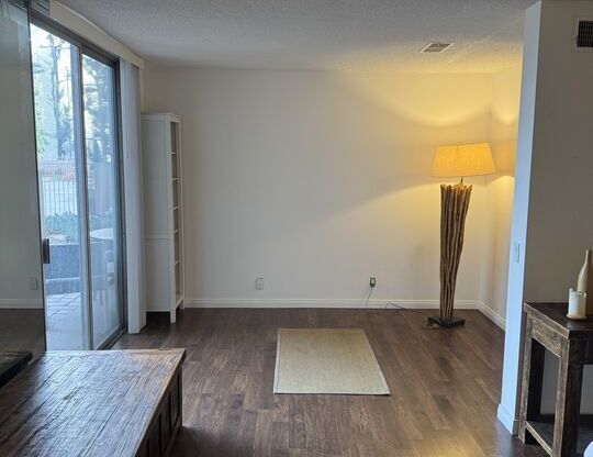 1 bed, 2 baths, 850 sqft, $3,900, Unit 209
