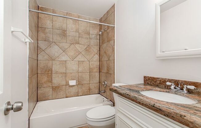 2 beds, 2 baths, $1,200, Unit 5