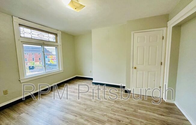 1017 EMPORIA ST