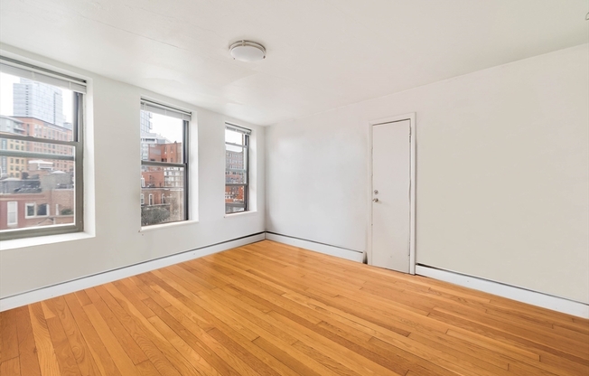 2 beds, 1 bath, 679 sqft, $3,650, Unit 10